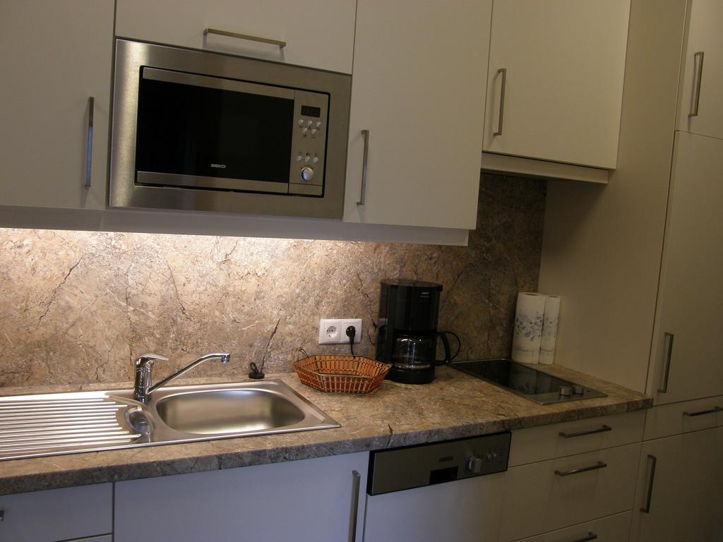 Apartments Karlhof Инсбрук Стая снимка